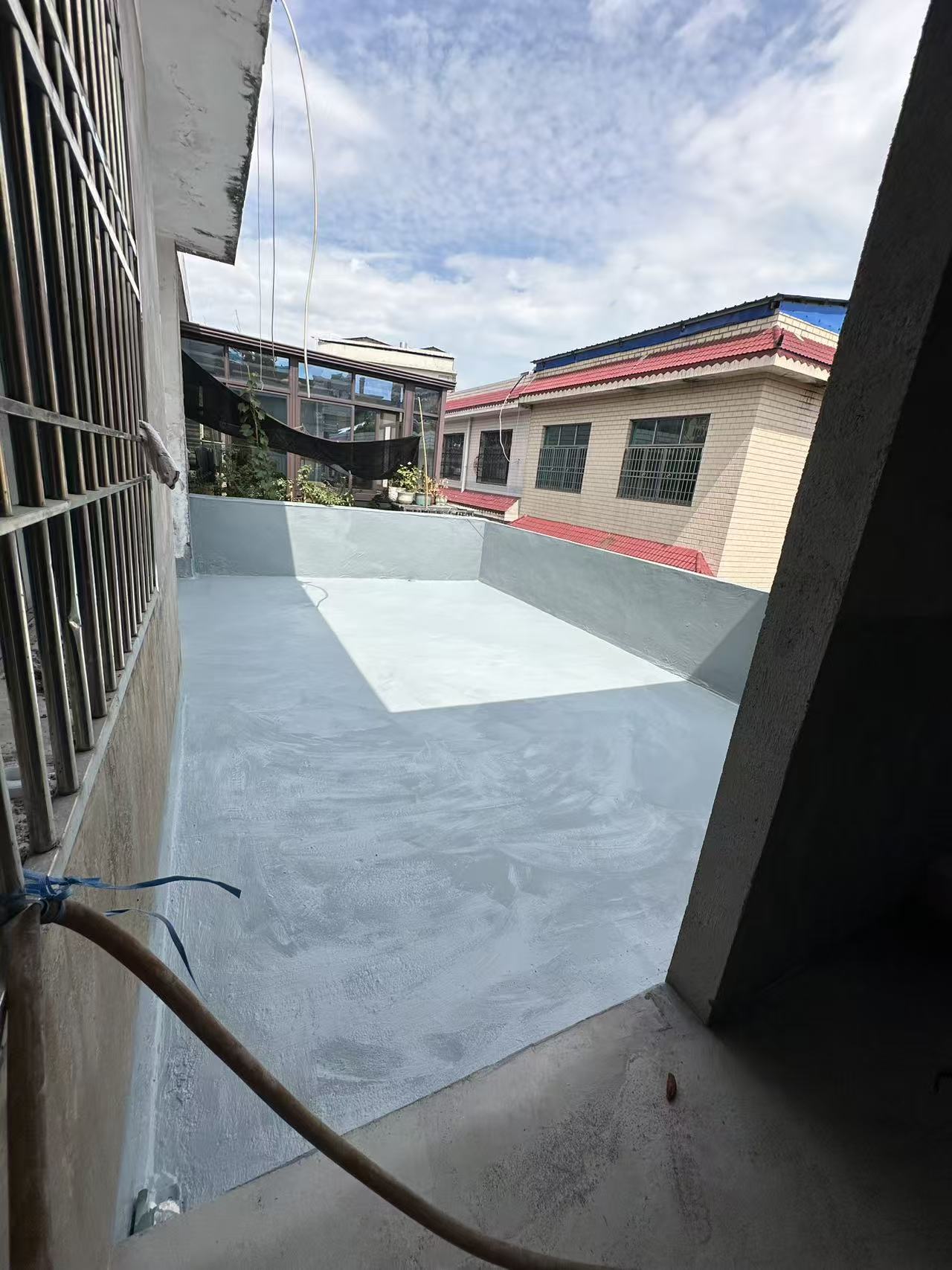 春城路屋面防水隔热施工