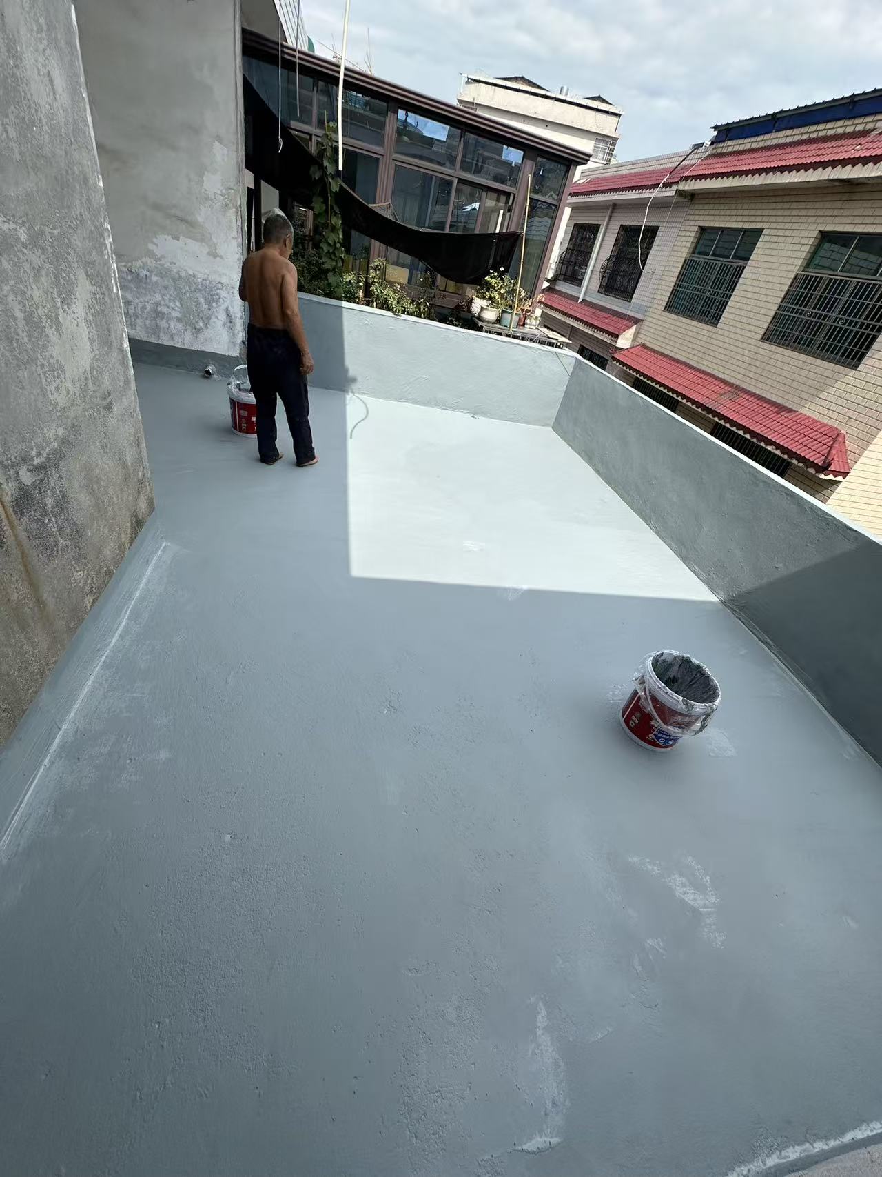 春城路屋面防水隔热施工